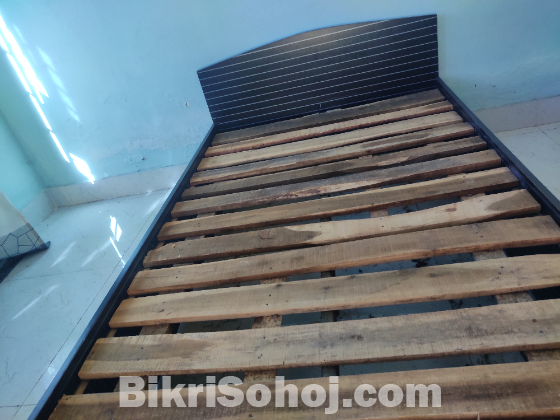 ফুল ফ্রেশ খাট